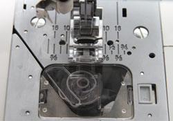 Singer Futura XL-400 Drop and Sew Bobbin System