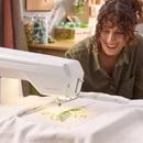 HUSQVARNA VIKING DESIGNER TOPAZ 65 Sewing & Embroidery Machine